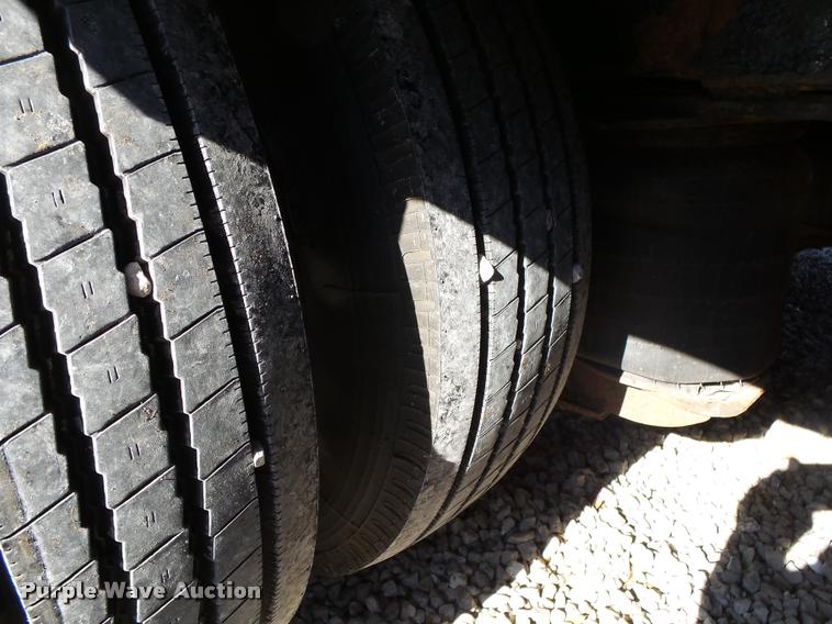 image for item DA2585 2002 Doonan 482DB146 drop deck trailer