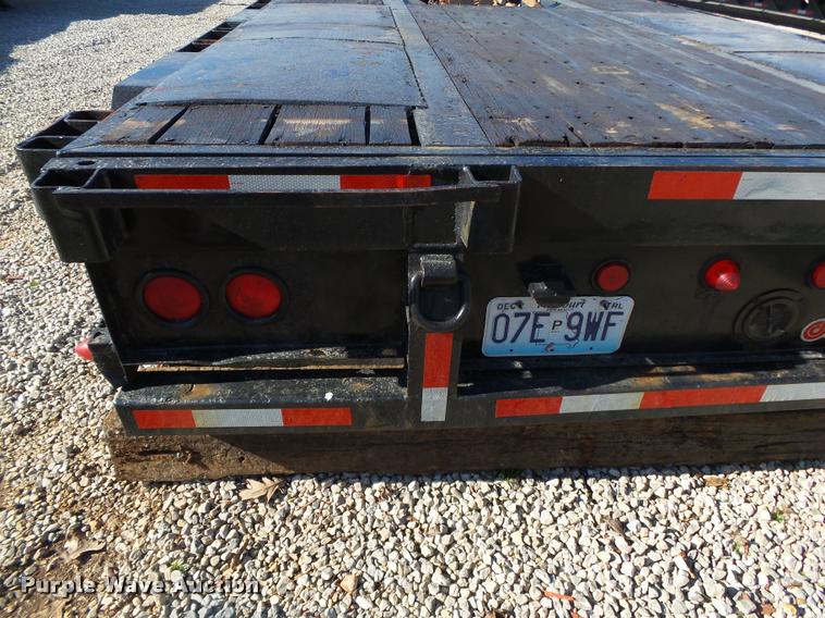 image for item DA2585 2002 Doonan 482DB146 drop deck trailer