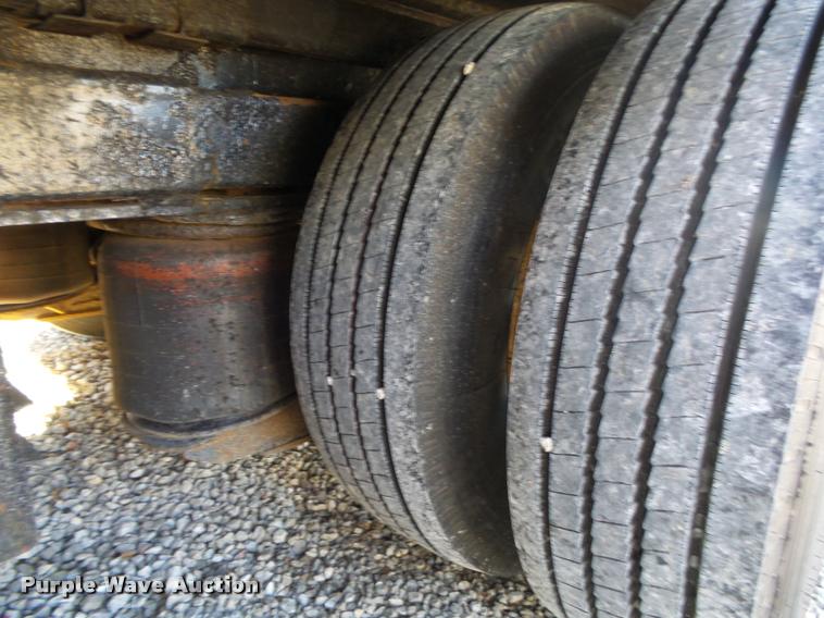 image for item DA2585 2002 Doonan 482DB146 drop deck trailer