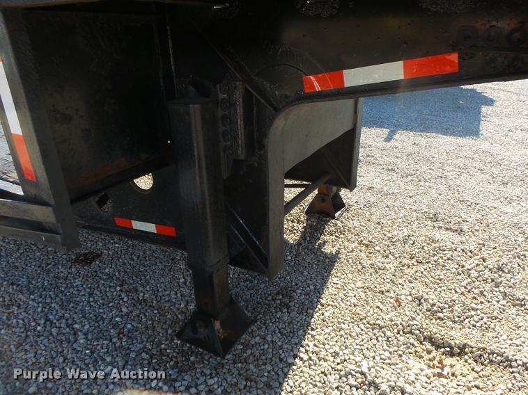 image for item DA2585 2002 Doonan 482DB146 drop deck trailer