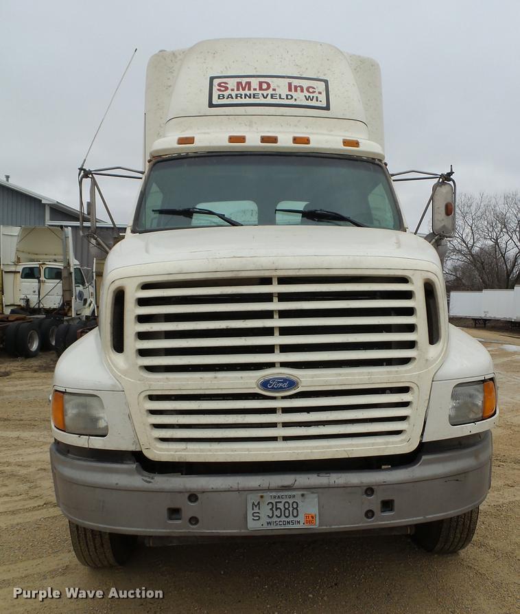 image for item DA7250 1997 Ford AT9513 Aeromax 113 semi truck