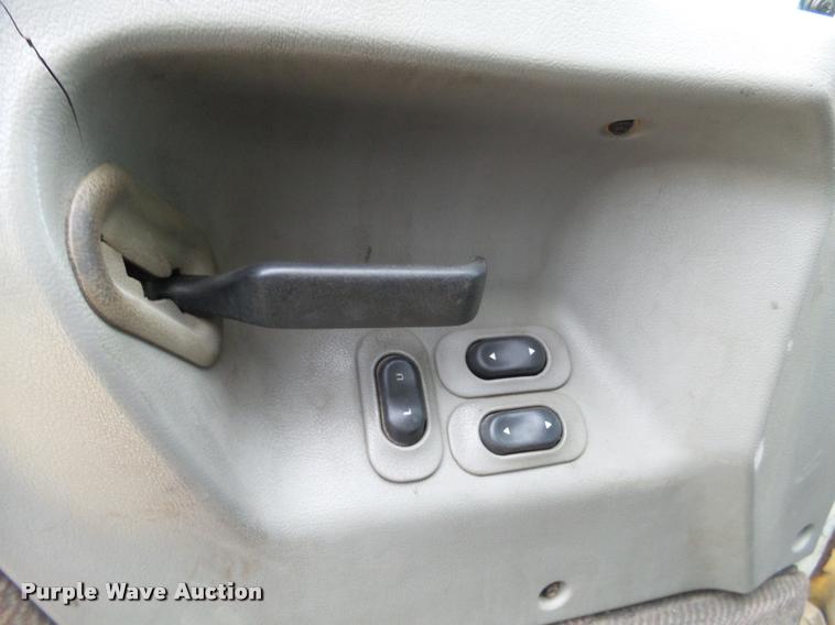 image for item DA7250 1997 Ford AT9513 Aeromax 113 semi truck