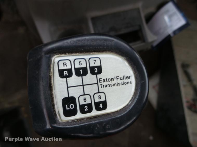 image for item DA7250 1997 Ford AT9513 Aeromax 113 semi truck