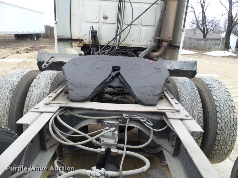 image for item DA7250 1997 Ford AT9513 Aeromax 113 semi truck