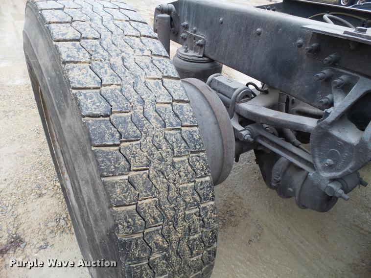 image for item DA7250 1997 Ford AT9513 Aeromax 113 semi truck