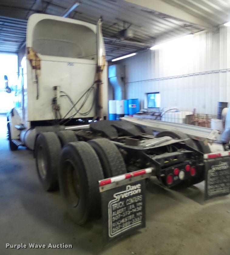 image for item DA7251 1999 Sterling A9513 semi truck