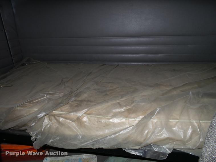 image for item DA7251 1999 Sterling A9513 semi truck