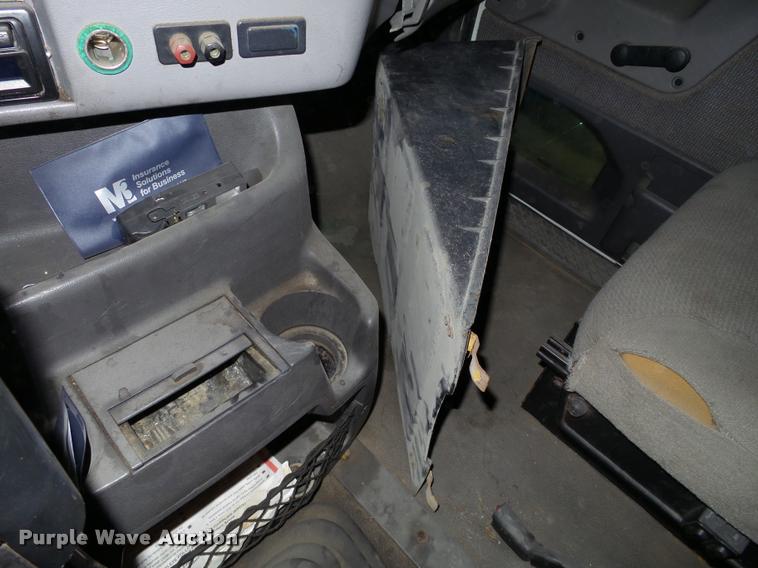 image for item DA7251 1999 Sterling A9513 semi truck