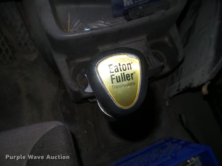 image for item DA7251 1999 Sterling A9513 semi truck