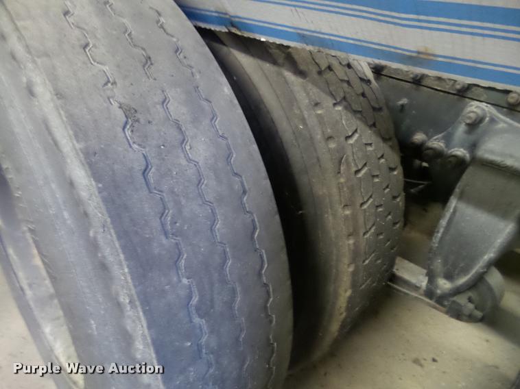 image for item DA7251 1999 Sterling A9513 semi truck