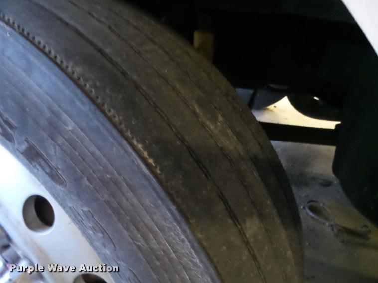 image for item DA7251 1999 Sterling A9513 semi truck