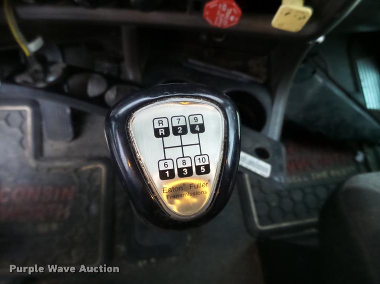 image for item DA7252 2009 Kenworth T660 semi truck