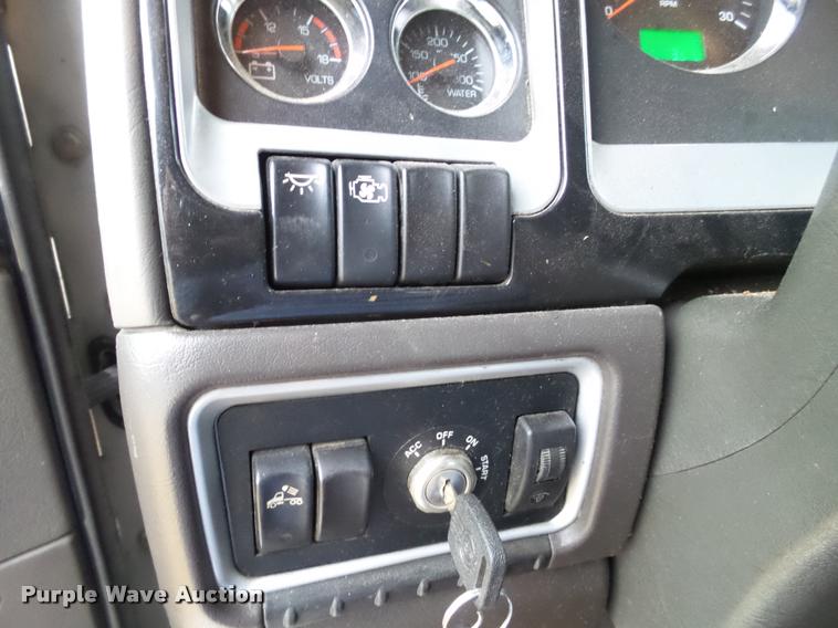 image for item DA7252 2009 Kenworth T660 semi truck