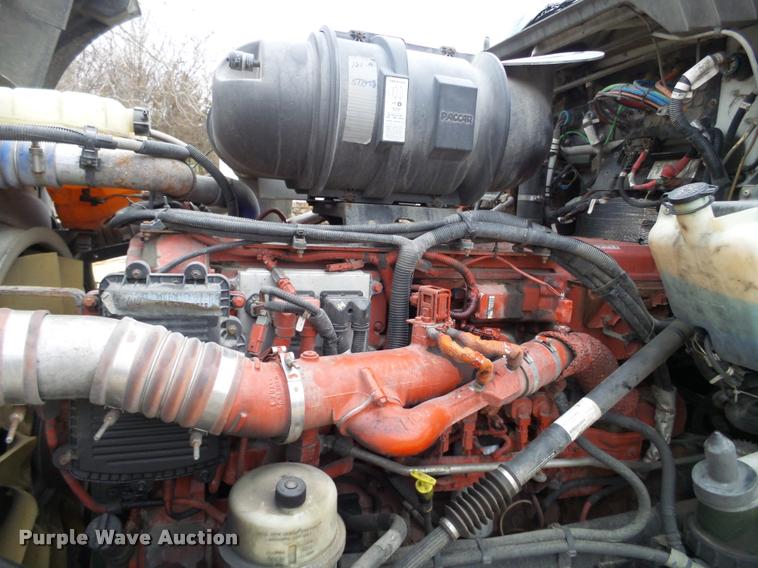 image for item DA7252 2009 Kenworth T660 semi truck