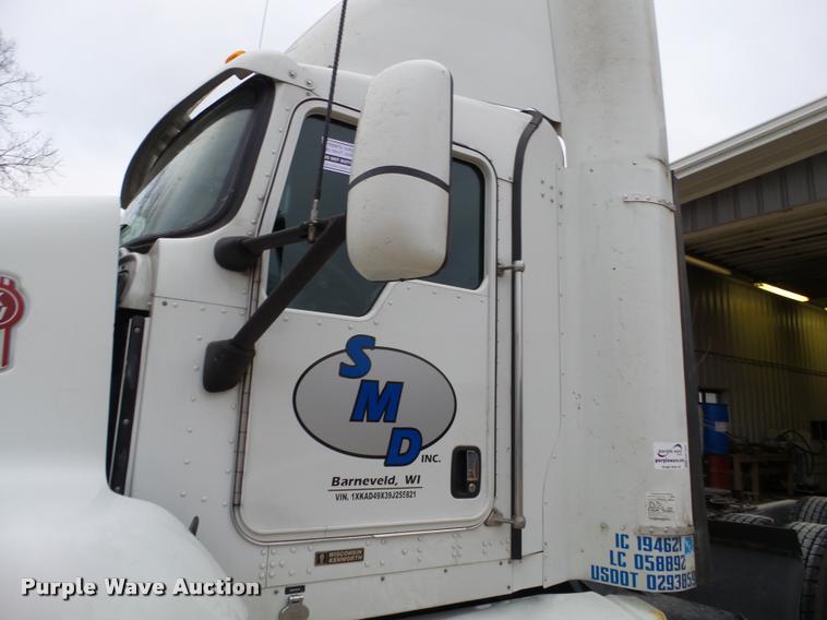 image for item DA7252 2009 Kenworth T660 semi truck