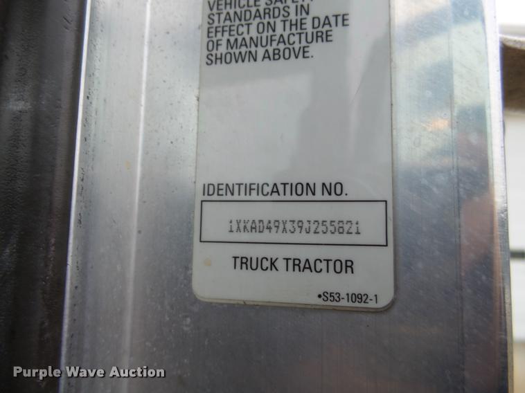 image for item DA7252 2009 Kenworth T660 semi truck