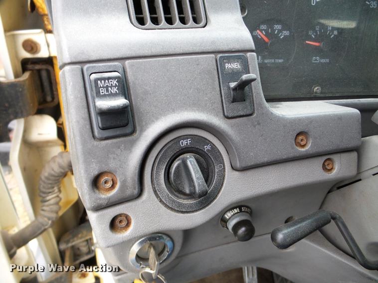 image for item DA7253 1997 Ford AT9513 Aeromax 113 semi truck