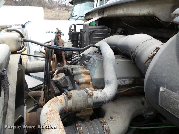 image for item DA7253 1997 Ford AT9513 Aeromax 113 semi truck