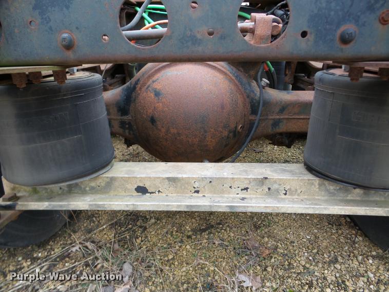 image for item DA7253 1997 Ford AT9513 Aeromax 113 semi truck