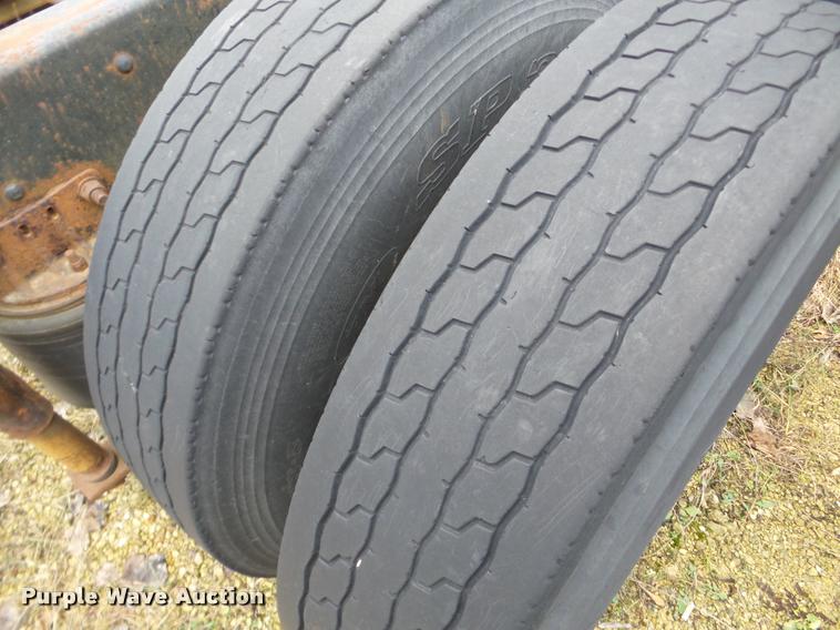 image for item DA7253 1997 Ford AT9513 Aeromax 113 semi truck