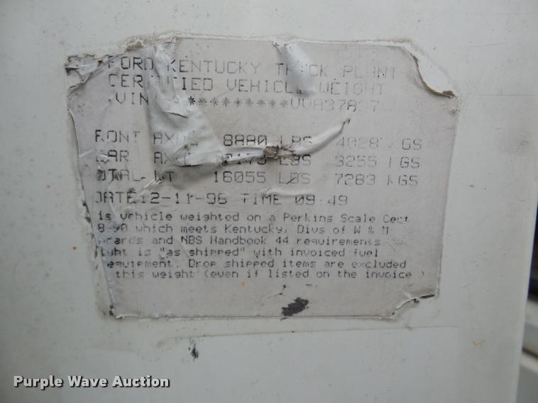 image for item DA7253 1997 Ford AT9513 Aeromax 113 semi truck