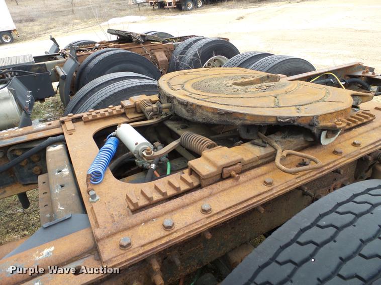 image for item DA7253 1997 Ford AT9513 Aeromax 113 semi truck