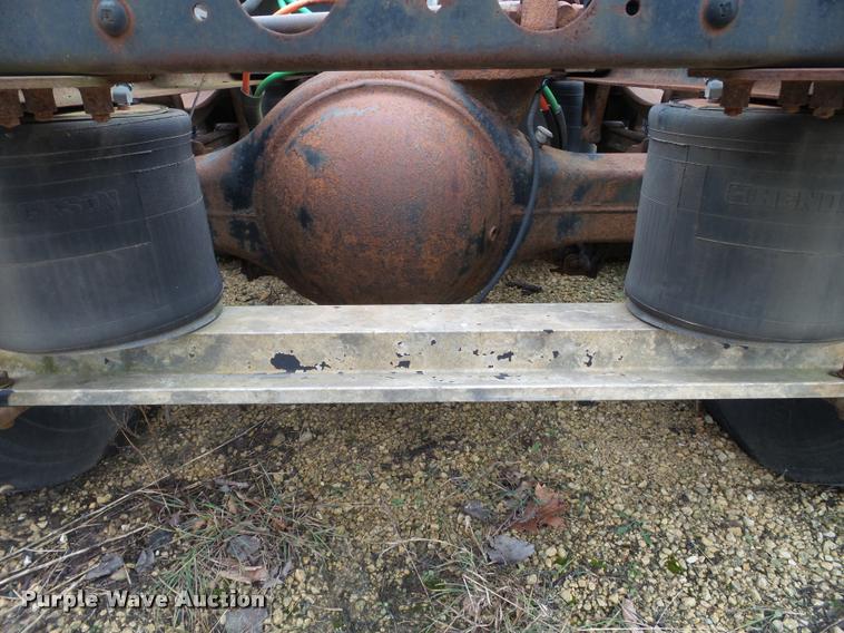 image for item DA7253 1997 Ford AT9513 Aeromax 113 semi truck