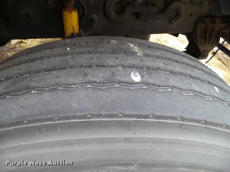 image for item DA7253 1997 Ford AT9513 Aeromax 113 semi truck