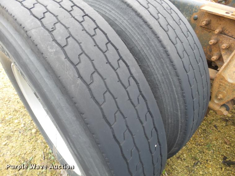 image for item DA7253 1997 Ford AT9513 Aeromax 113 semi truck