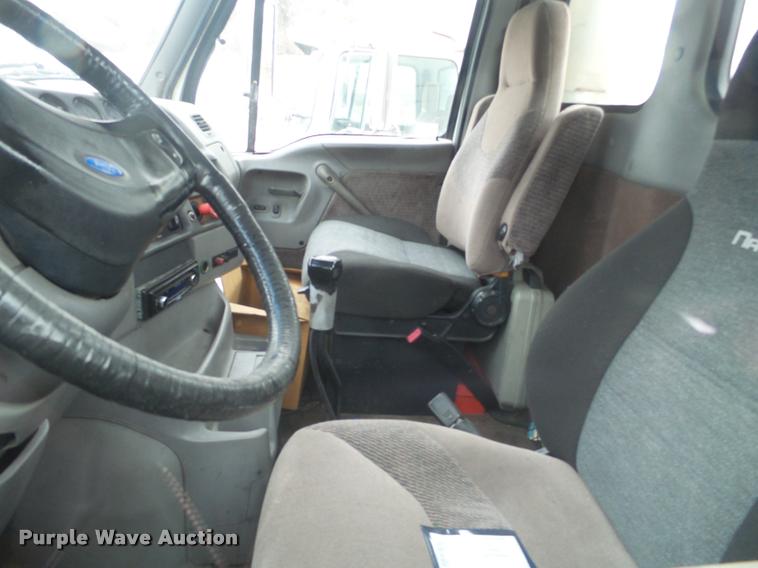 image for item DA7253 1997 Ford AT9513 Aeromax 113 semi truck