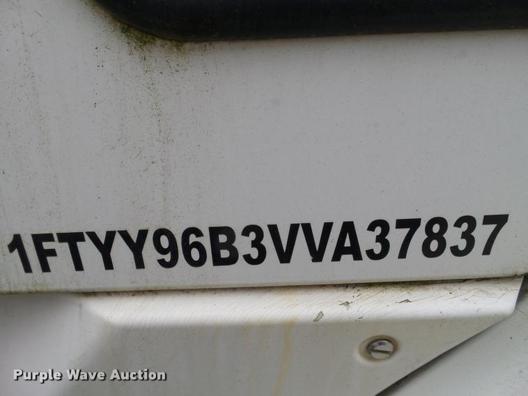 image for item DA7253 1997 Ford AT9513 Aeromax 113 semi truck