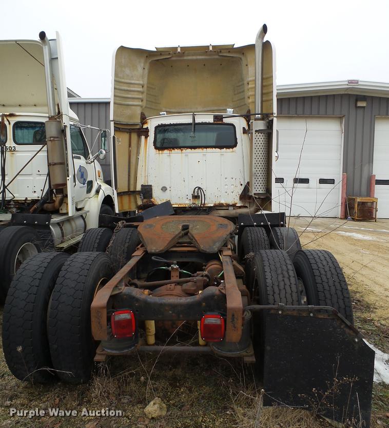 image for item DA7254 1995 Ford LTA9000 Aero Max 106 semi truck