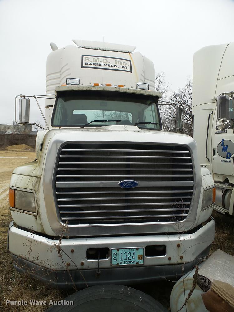 image for item DA7254 1995 Ford LTA9000 Aero Max 106 semi truck
