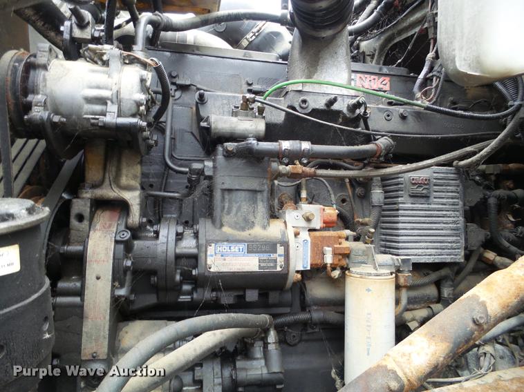 image for item DA7254 1995 Ford LTA9000 Aero Max 106 semi truck