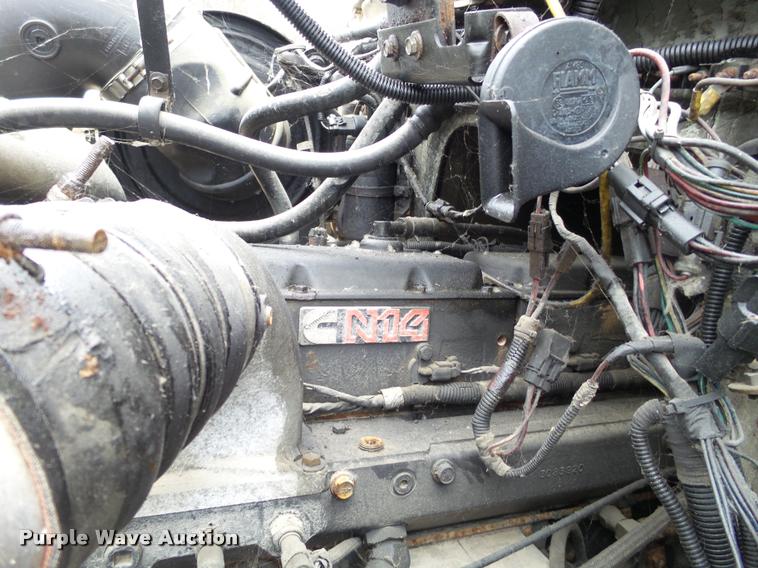 image for item DA7254 1995 Ford LTA9000 Aero Max 106 semi truck