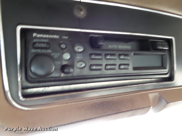 image for item DA7254 1995 Ford LTA9000 Aero Max 106 semi truck