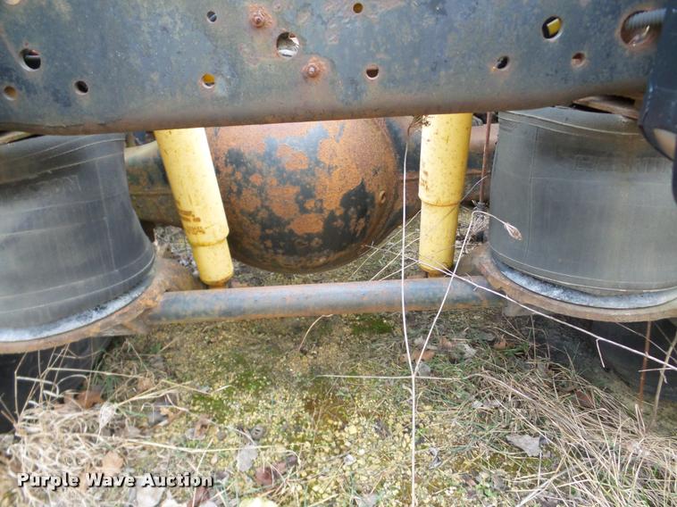 image for item DA7254 1995 Ford LTA9000 Aero Max 106 semi truck