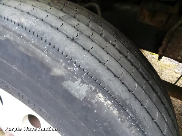 image for item DA7254 1995 Ford LTA9000 Aero Max 106 semi truck