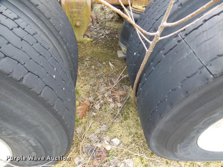 image for item DA7254 1995 Ford LTA9000 Aero Max 106 semi truck