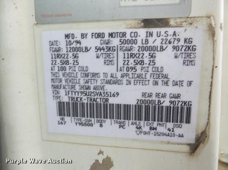 image for item DA7254 1995 Ford LTA9000 Aero Max 106 semi truck