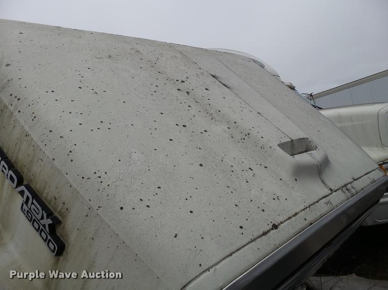 image for item DA7254 1995 Ford LTA9000 Aero Max 106 semi truck