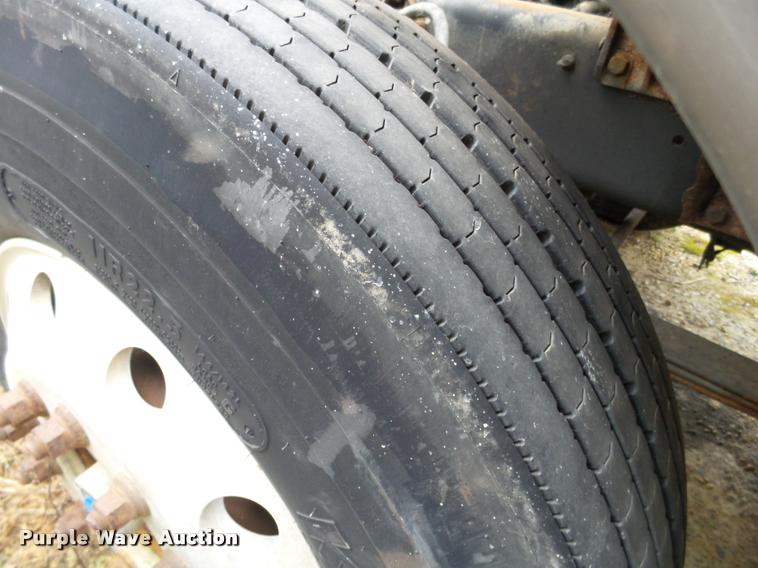 image for item DA7254 1995 Ford LTA9000 Aero Max 106 semi truck