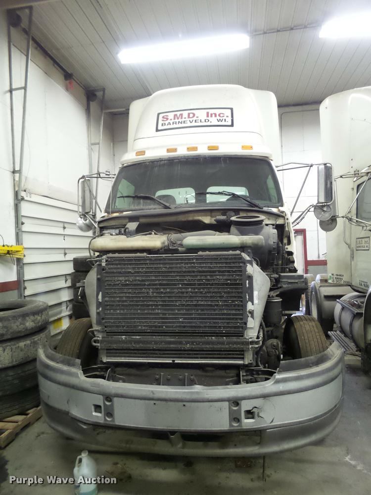 image for item DA7256 1997 Ford AT9513 Aeromax 113 semi truck