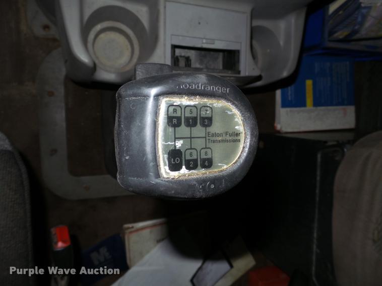 image for item DA7256 1997 Ford AT9513 Aeromax 113 semi truck