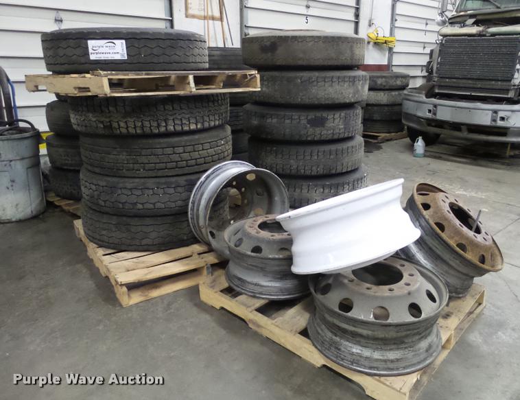 image for item DA7258 Approximately 65 tires