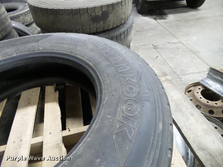 image for item DA7258 Approximately 65 tires