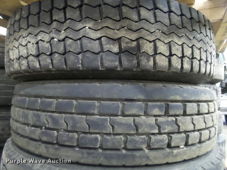 image for item DA7258 Approximately 65 tires