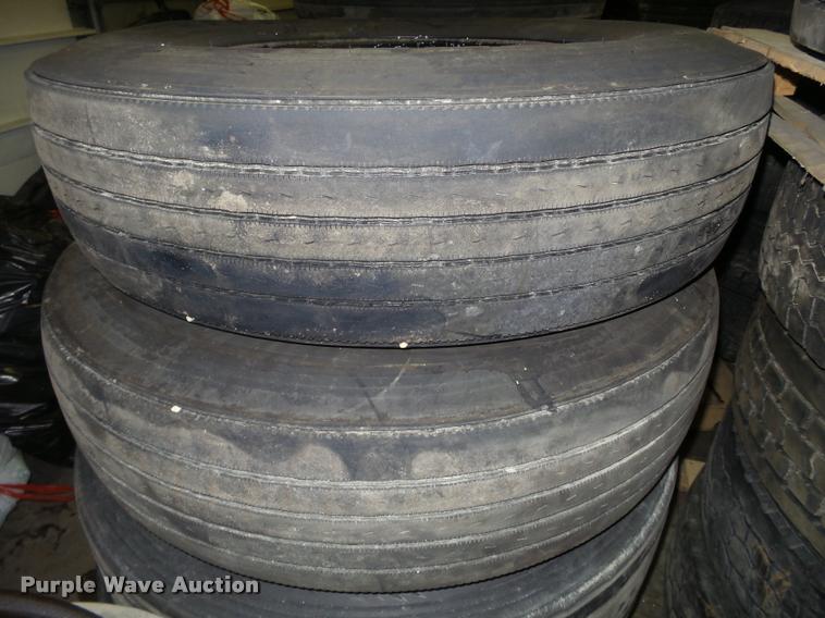 image for item DA7258 Approximately 65 tires