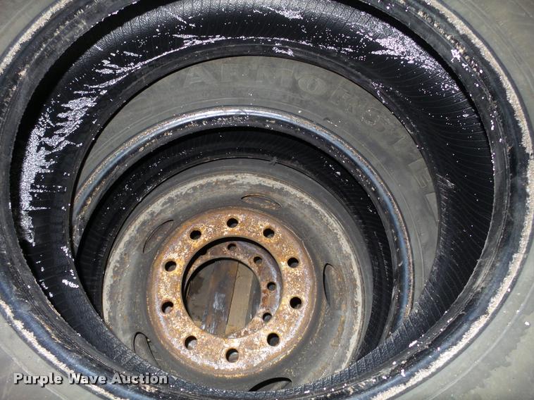 image for item DA7258 Approximately 65 tires