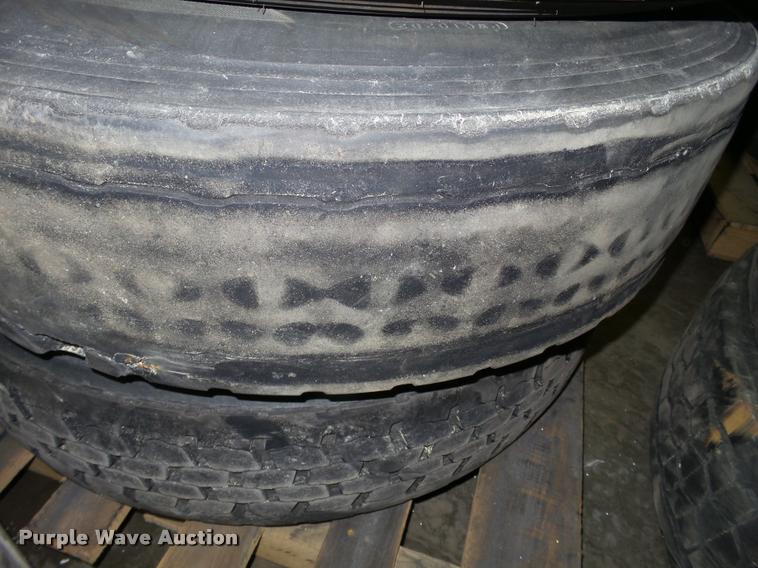 image for item DA7258 Approximately 65 tires
